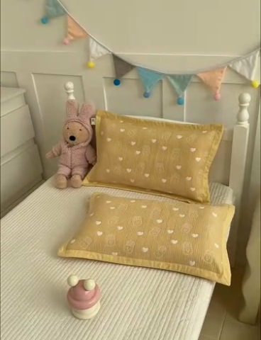 91家纺网 家纺一手货源 找家纺 2024新品色织立体提花全棉三层纱布夹棉枕套 小兔-黄