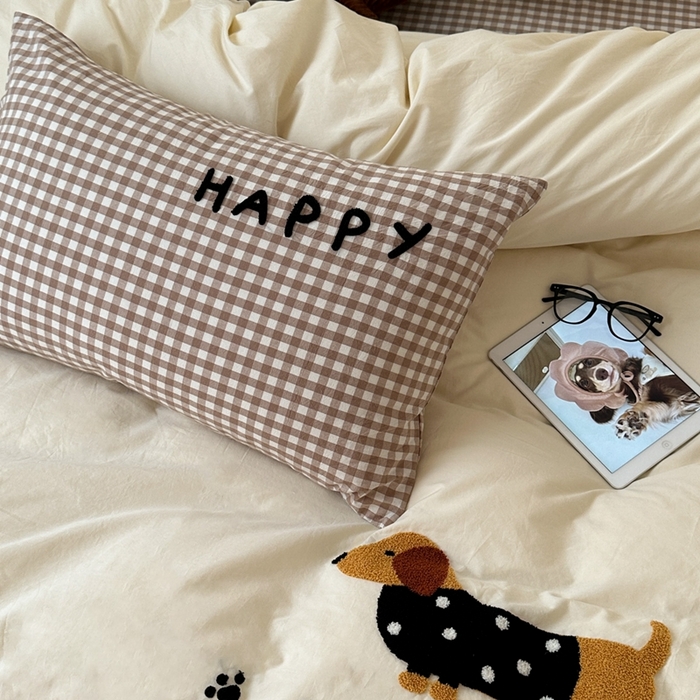 91家纺网 家纺一手货源 找家纺 洋铭区（原狠狠爱）2024新款水洗棉毛巾绣四件套 腊肠小狗狗