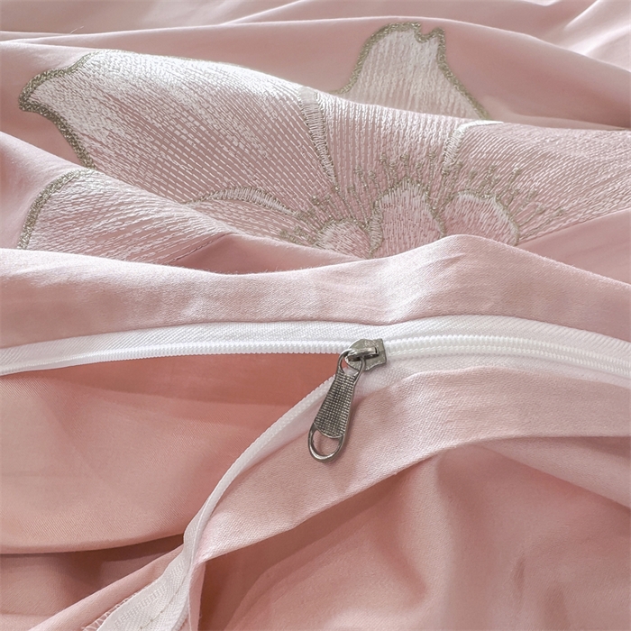 91家纺网 家纺一手货源 找家纺 宅家居 2024新款莫奈花园系列-轻奢小香风双面纯棉刺绣长绒棉四件套 莫奈花园-樱花粉