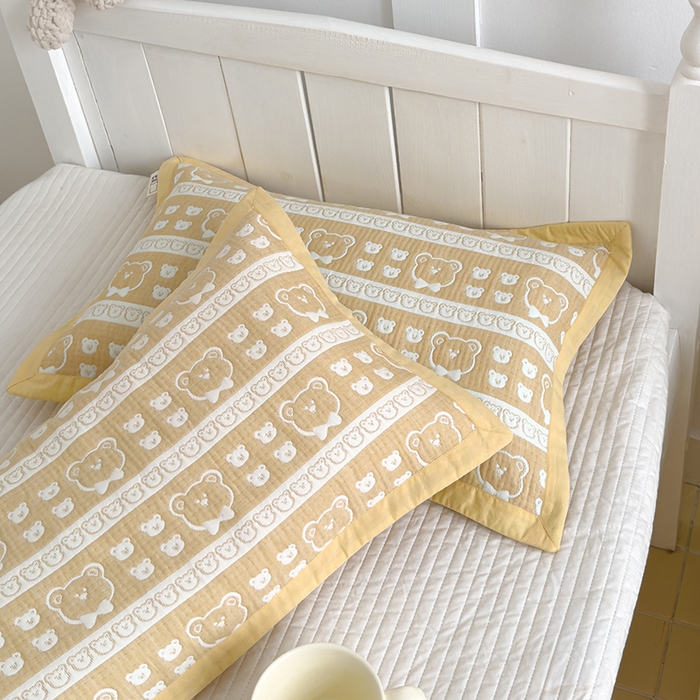 91家纺网 家纺一手货源 找家纺 2024新品色织立体提花全棉三层纱布夹棉枕套 小熊-黄