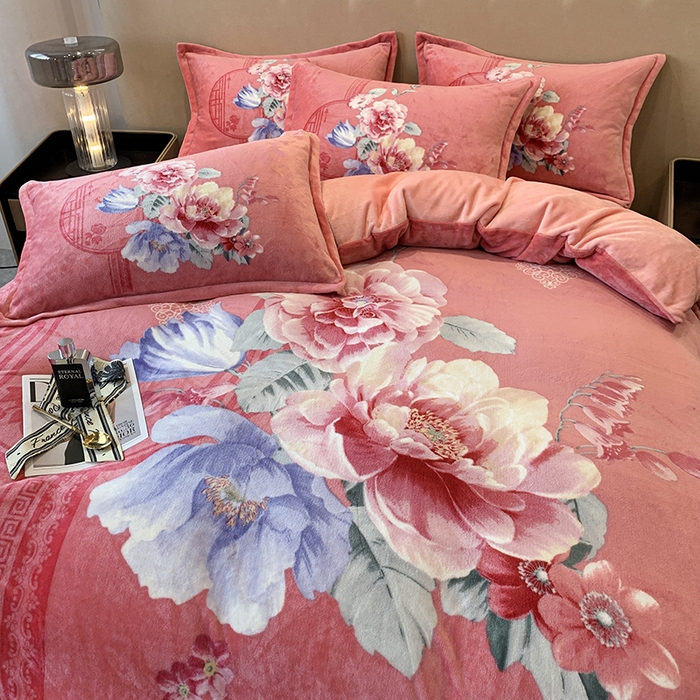 91家纺网 家纺一手货源 找家纺 喜梦缘 2025新款大版花卉牛奶绒四件套 闭月羞花