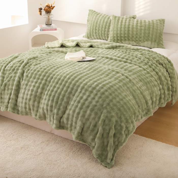 91家纺网 家纺一手货源 找家纺 同田家纺  2024新款A类纯色兔绒毛毯 清新绿