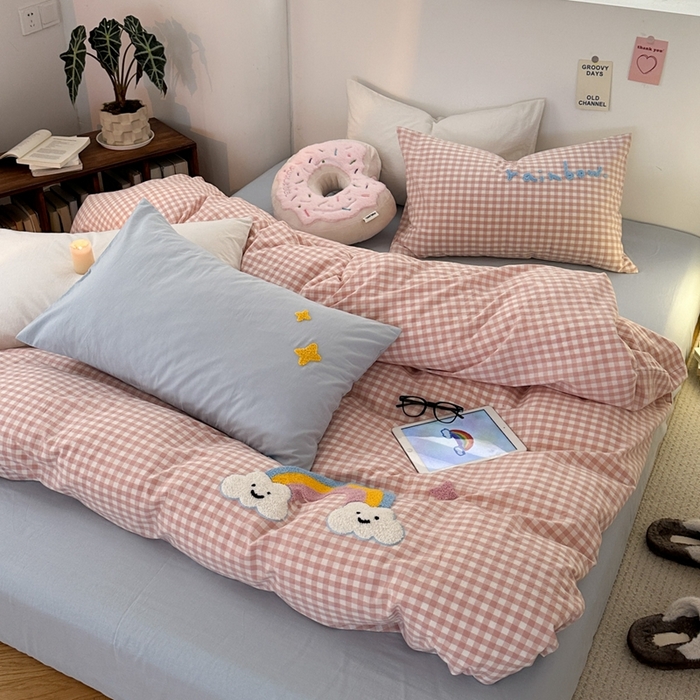 91家纺网 家纺一手货源 找家纺 洋铭区（原狠狠爱）2024新款水洗棉毛巾绣四件套 七彩浮云