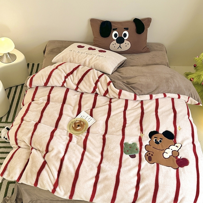 91家纺网 家纺一手货源 找家纺 黛舒家居 2024新款兔兔绒牛奶绒四件套 面包熊