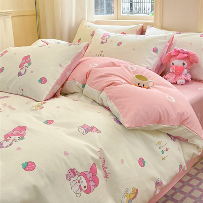 91家纺网 家纺一手货源 找家纺 博雅 2024新款三丽鸥全棉印花卡通四件套 游乐园木马美乐蒂