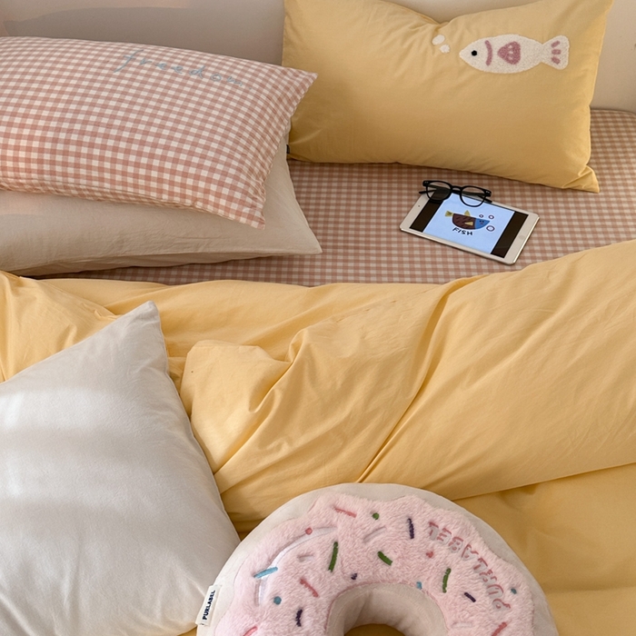 91家纺网 家纺一手货源 找家纺 洋铭区（原狠狠爱）2024新款水洗棉毛巾绣四件套 逍遥鱼儿