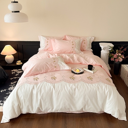 91家纺网 家纺一手货源 找家纺 （总）懒猫家纺 2024新款全棉拼接绣花套件四件套