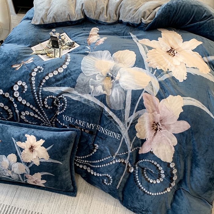 91家纺网 家纺一手货源 找家纺 喜梦缘 2025新款大版花卉牛奶绒四件套 国色天香