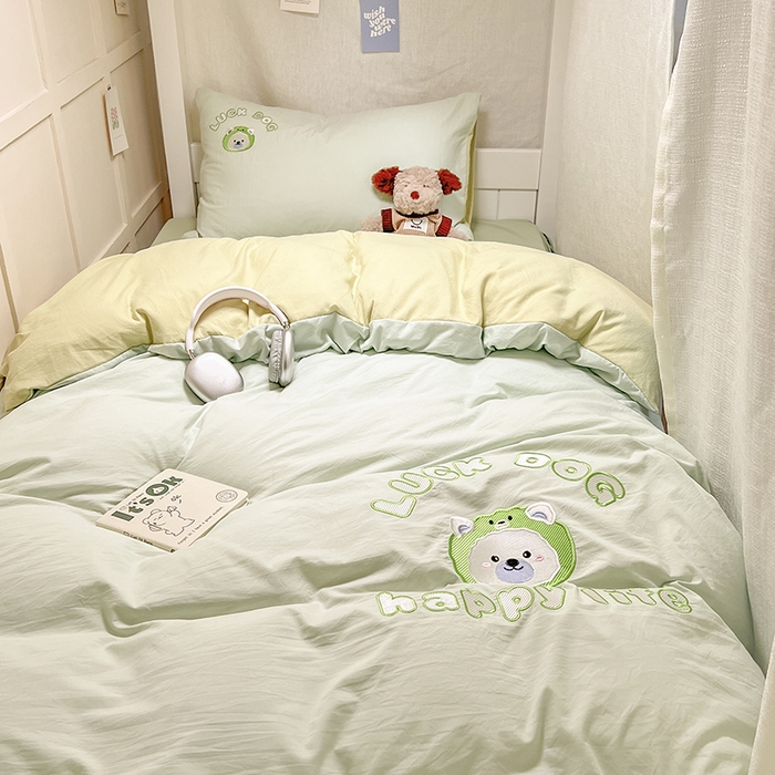 91家纺网 家纺一手货源 找家纺 梦舒羽 2025新款ins卡通可爱小狗刺绣水洗棉磨毛学生宿舍三件套居家四件套 小萨摩-果绿