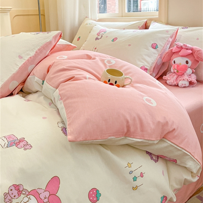 91家纺网 家纺一手货源 找家纺 博雅 2024新款三丽鸥全棉印花卡通四件套 游乐园木马美乐蒂