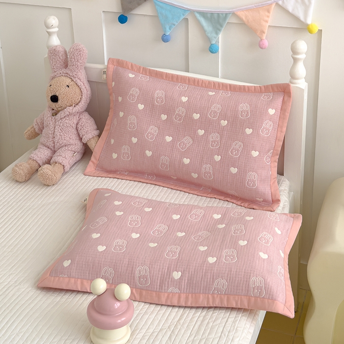 91家纺网 家纺一手货源 找家纺 2024新品色织立体提花全棉三层纱布夹棉枕套 小兔-粉