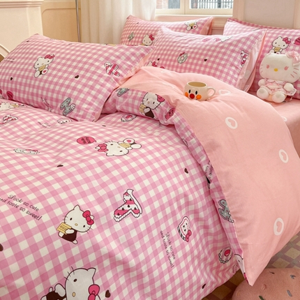 91家纺网 家纺一手货源 找家纺 博雅 2024新款三丽鸥全棉印花卡通四件套 小粉格KT