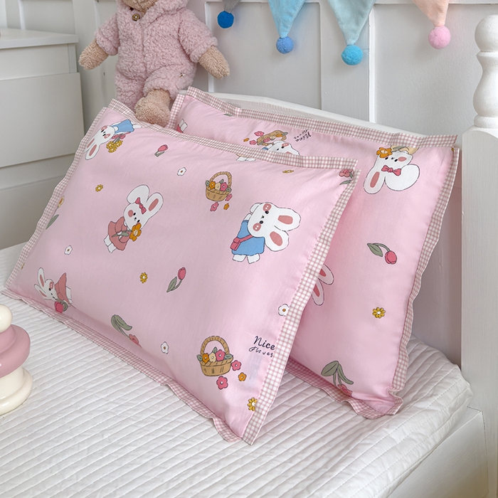 91家纺网 家纺一手货源 找家纺 2024新款A类133x72铂金全棉枕套枕头枕芯七彩童年系列 枕套+枕芯-棚拍图 仙女兔