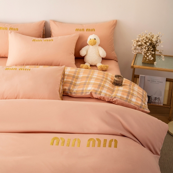 91家纺网 家纺一手货源 找家纺 富宁家纺 2025新款青春格子纯色双拼学生宿舍三件套四件套 粉色