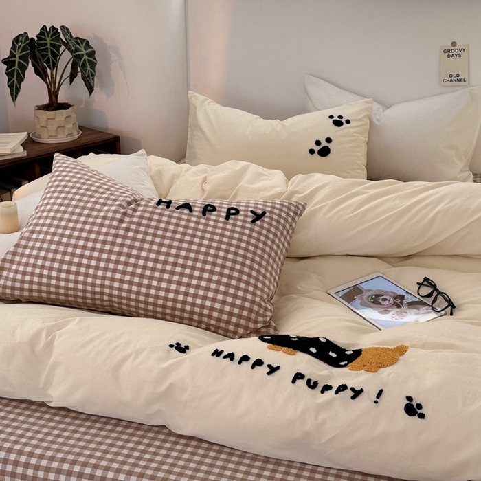 91家纺网 家纺一手货源 找家纺 洋铭区（原狠狠爱）2024新款水洗棉毛巾绣四件套 腊肠小狗狗