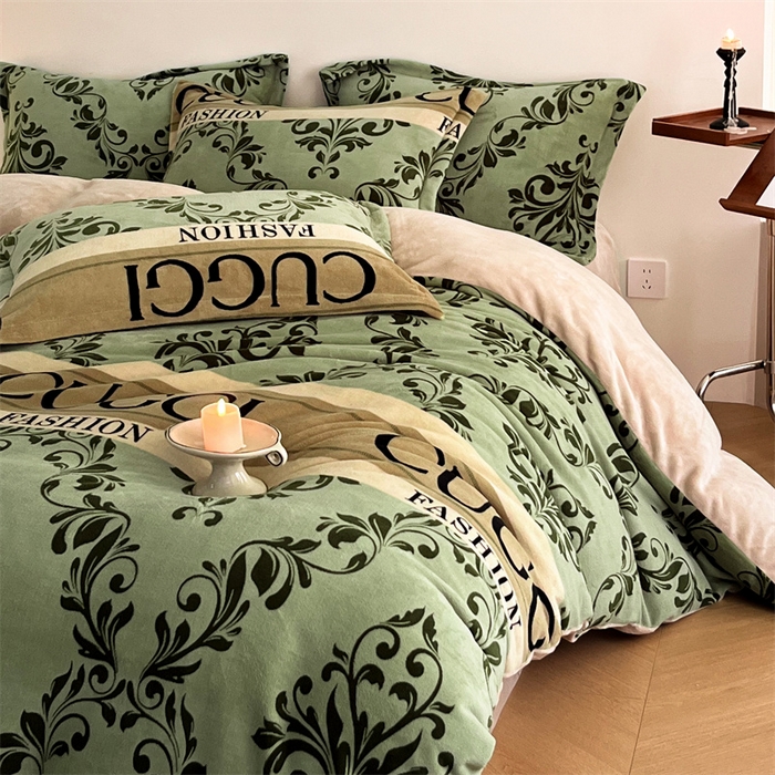 91家纺网 家纺一手货源 找家纺 启程家纺 2024新款A类牛奶绒轻奢大牌风四件套 GUGGL