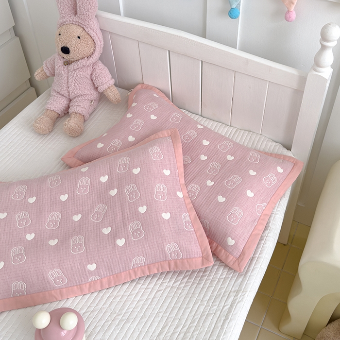 91家纺网 家纺一手货源 找家纺 2024新品色织立体提花全棉三层纱布夹棉枕套 小兔-粉