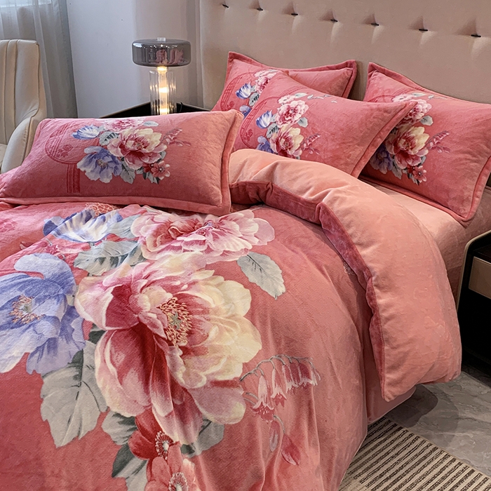 91家纺网 家纺一手货源 找家纺 喜梦缘 2025新款大版花卉牛奶绒四件套 闭月羞花