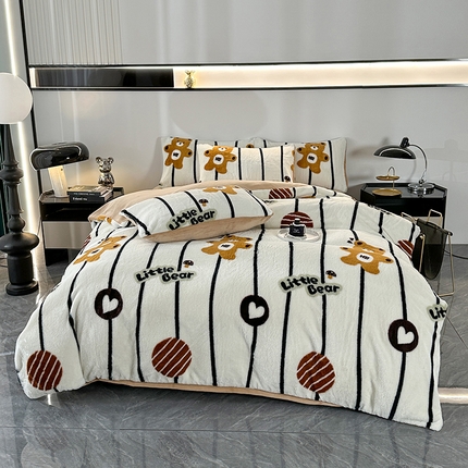 91家纺网 家纺一手货源 找家纺 富缦庭 2024新款标准8.5斤350克兔毛绒印花四件套 米卡熊