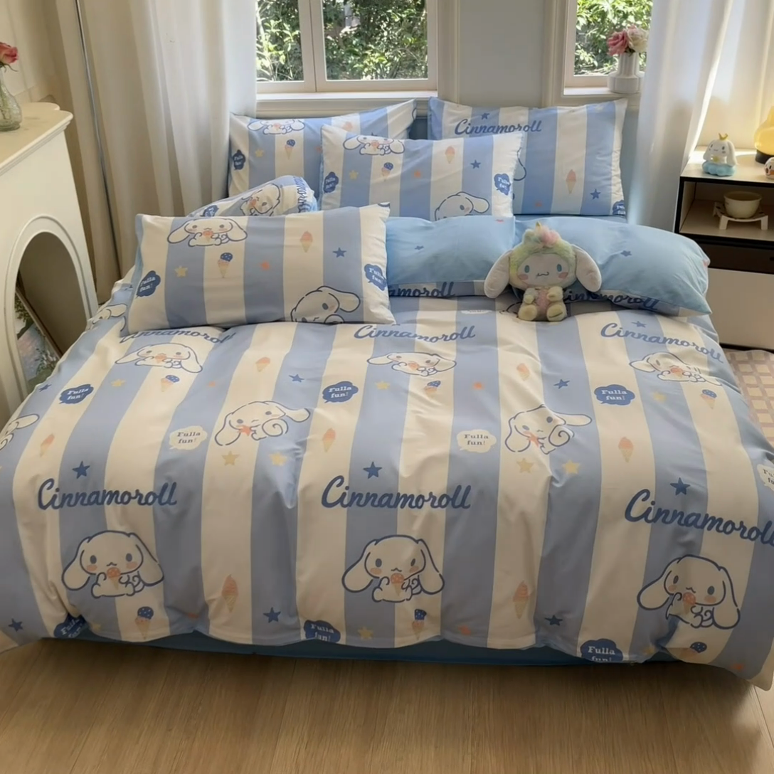 91家纺网 家纺一手货源 找家纺 博雅 2024新款三丽鸥全棉印花卡通四件套 蓝条纹玉桂狗