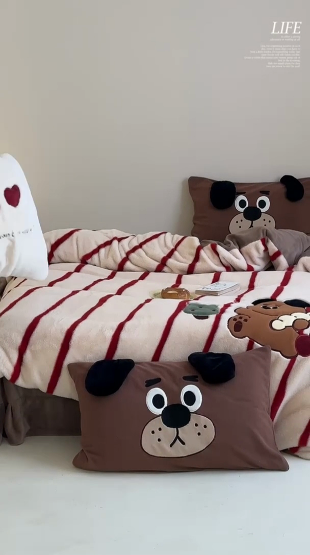 91家纺网 家纺一手货源 找家纺 黛舒家居 2024新款兔兔绒牛奶绒四件套 面包熊