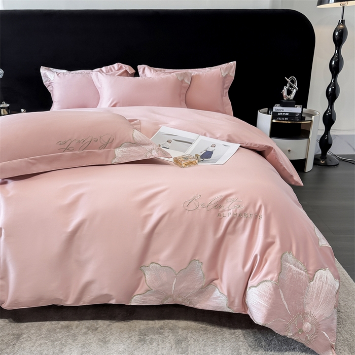 91家纺网 家纺一手货源 找家纺 宅家居 2024新款莫奈花园系列-轻奢小香风双面纯棉刺绣长绒棉四件套 莫奈花园-樱花粉