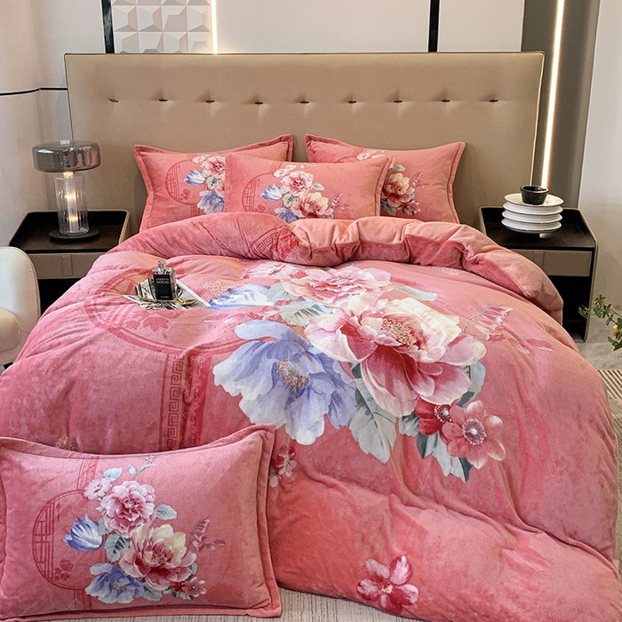 91家纺网 家纺一手货源 找家纺 喜梦缘 2025新款大版花卉牛奶绒四件套 闭月羞花