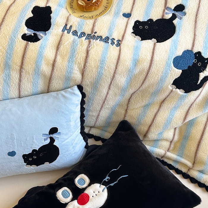 91家纺网 家纺一手货源 找家纺 黛舒家居 2024新款兔兔绒牛奶绒四件套 黑色猫咪