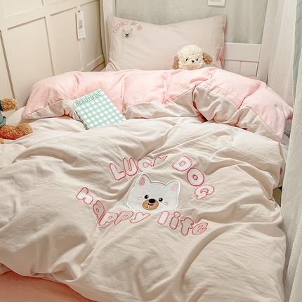 91家纺网 家纺一手货源 找家纺 （总）梦舒羽 2025新款ins卡通可爱小狗刺绣水洗棉磨毛学生宿舍三件套居家四件套