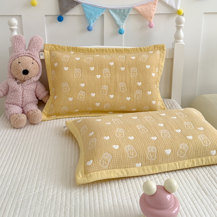 91家纺网 家纺一手货源 找家纺 2024新品色织立体提花全棉三层纱布夹棉枕套 小兔-黄