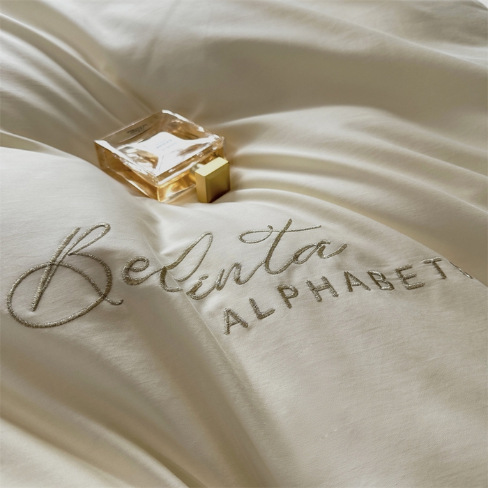 91家纺网 家纺一手货源 找家纺 宅家居 2024新款莫奈花园系列-轻奢小香风双面纯棉刺绣长绒棉四件套 莫奈花园-奶昔白