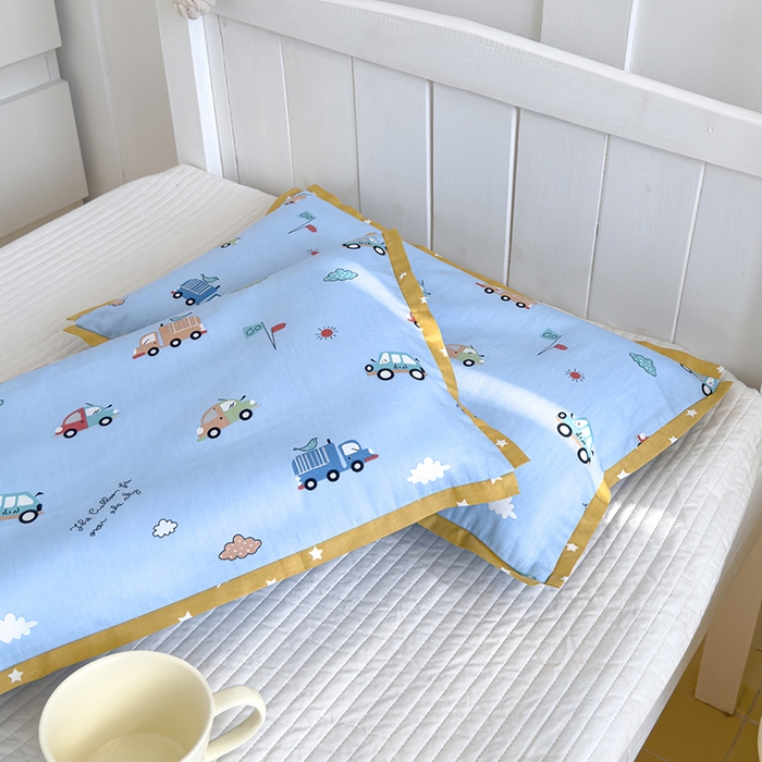 91家纺网 家纺一手货源 找家纺 2024新款A类133x72铂金全棉枕套枕头枕芯七彩童年系列 枕套+枕芯-棚拍图 汽车之家