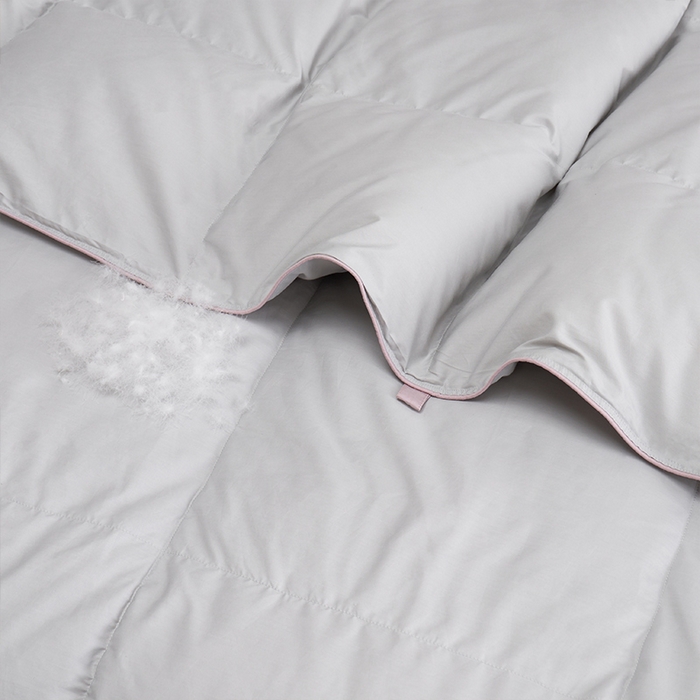 91家纺网 家纺一手货源 找家纺 （总）岚司羽 2024新款全棉95%优质白鹅绒抗菌子母被--净版