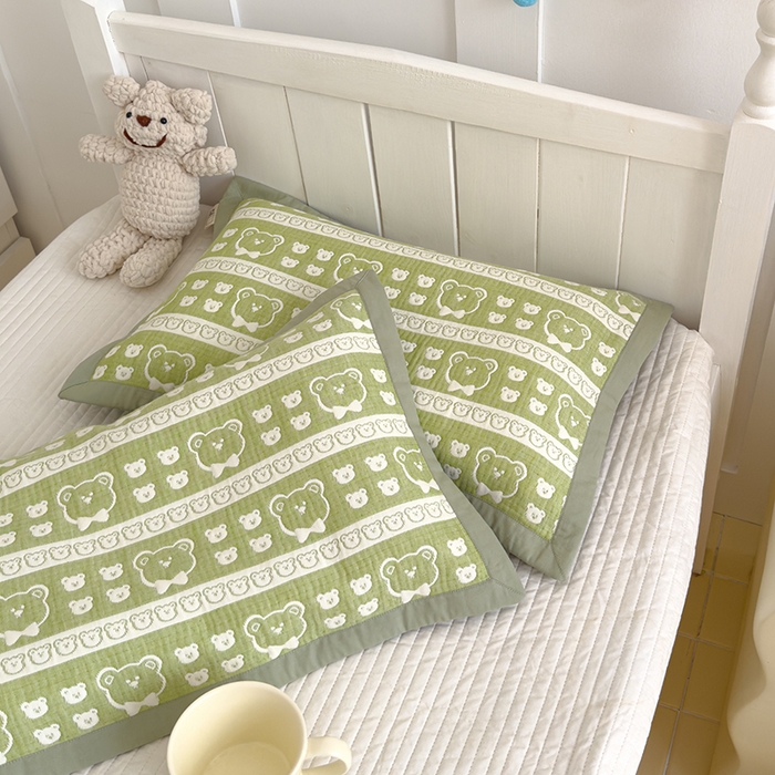 91家纺网 家纺一手货源 找家纺 2024新品色织立体提花全棉三层纱布夹棉枕套 小熊-绿