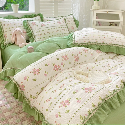 91家纺网 家纺一手货源 找家纺 （总）同田家纺  2024新款泡泡棉印花蕾丝工艺四件套