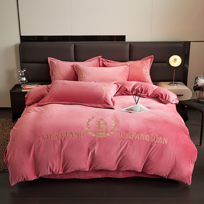 91家纺网 家纺一手货源 找家纺 绣女坊 2024新款高克重宝宝绒四件套 眷恋-红豆沙