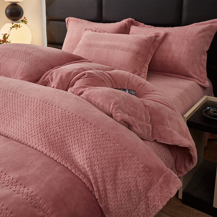 91家纺网 家纺一手货源 找家纺 （总）绣女坊 2024新款雕花绒-大麦四件套