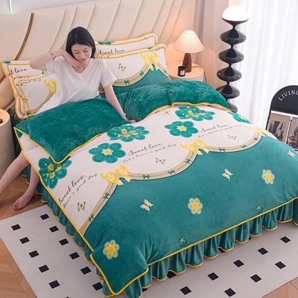 91家纺网 家纺一手货源 找家纺 2024新款日产1万套+直播爆款8.5斤高克重牛奶绒四件套法莱绒金貂 蝶恋花