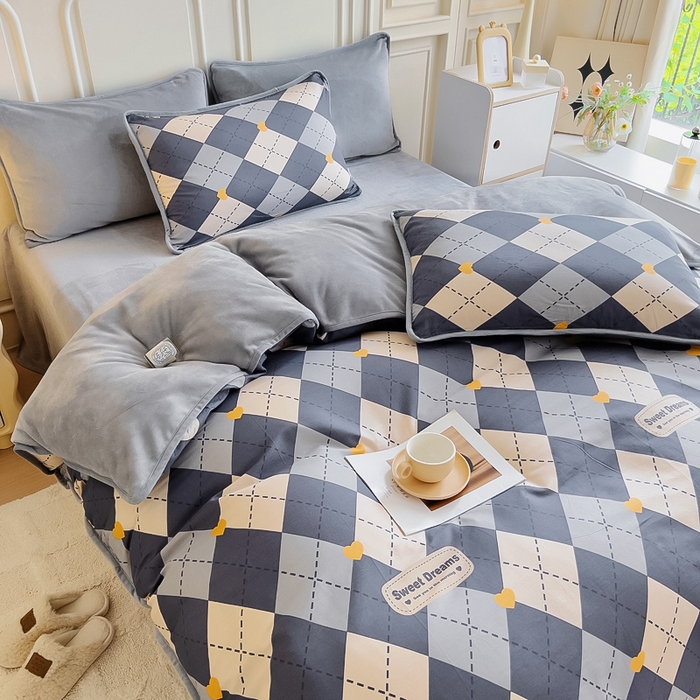 91家纺网 家纺一手货源 找家纺 2024新款全棉加牛奶绒四件套单被套系列-四件套 格韵空间