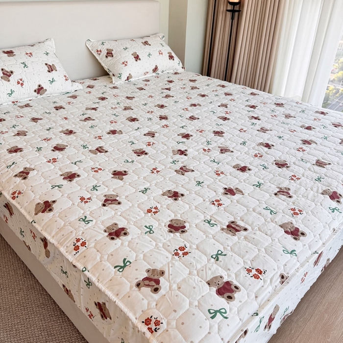 91家纺网 家纺一手货源 找家纺 兜米家居 2024新款云朵水洗纱夹棉单品床笠 玩具小熊