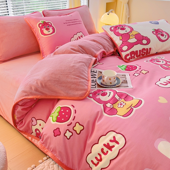 91家纺网 家纺一手货源 找家纺 2024新款全棉加牛奶绒四件套单被套系列-四件套 草莓甜心