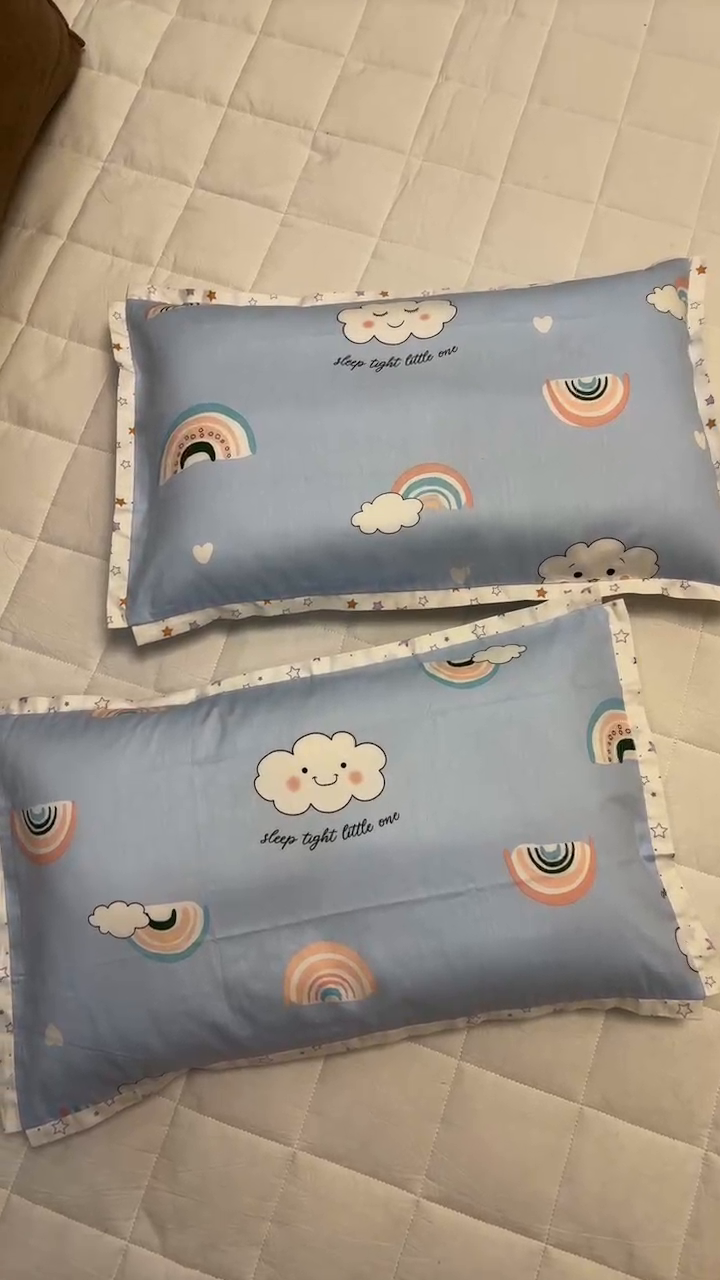 91家纺网 家纺一手货源 找家纺 2024新款A类133x72铂金全棉枕套枕头枕芯七彩童年系列 枕套+枕芯-实拍图 彩云之巅