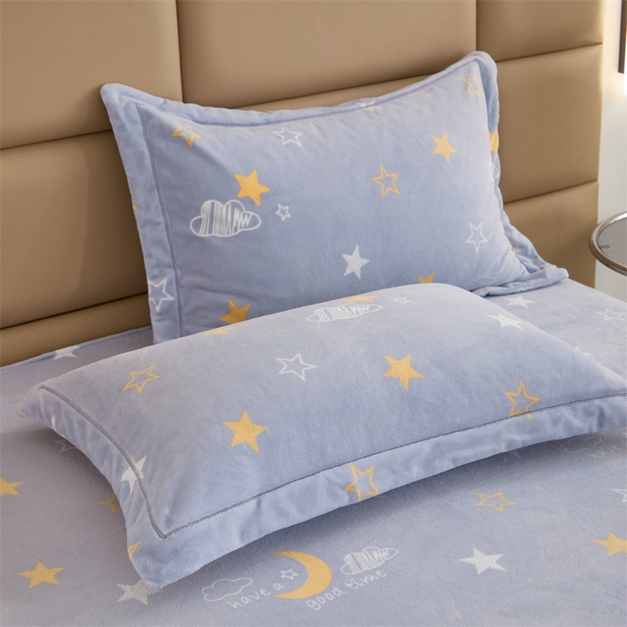 91家纺网 家纺一手货源 找家纺 优姿家纺 2025新款加厚全消光牛奶绒印花四件套 星空