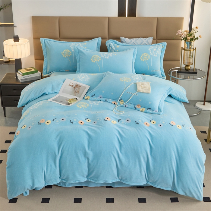 91家纺网 家纺一手货源 找家纺 优姿家纺 2025新款加厚全消光牛奶绒印花四件套 浅浅花香