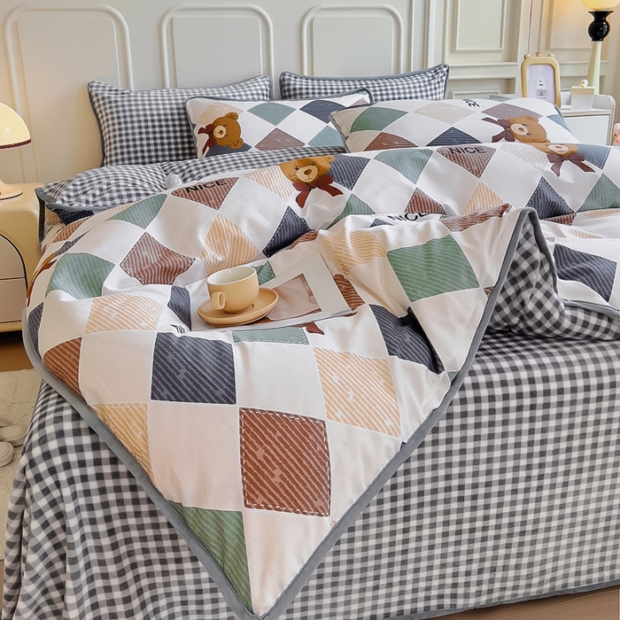 91家纺网 家纺一手货源 找家纺 2024新款全棉加牛奶绒四件套单被套系列-四件套 幸运熊