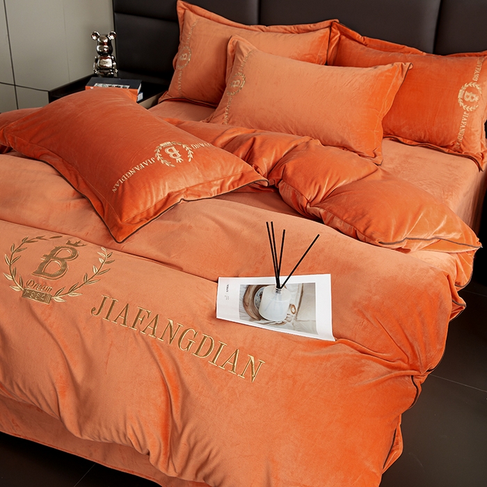 91家纺网 家纺一手货源 找家纺 绣女坊 2024新款高克重宝宝绒四件套 眷恋-橘色