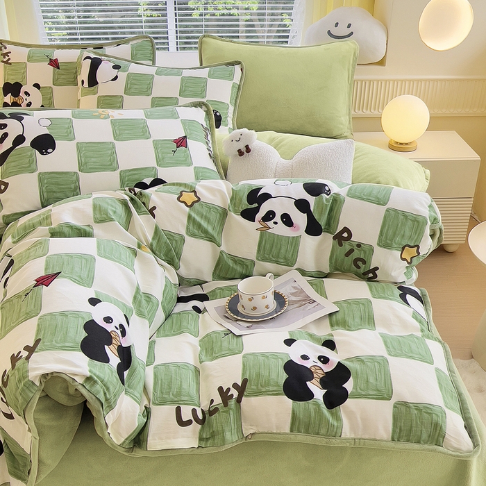 91家纺网 家纺一手货源 找家纺 2024新款全棉加牛奶绒四件套单被套系列-四件套 緑格熊猫