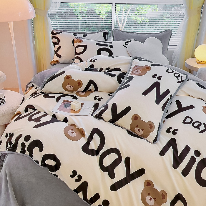 91家纺网 家纺一手货源 找家纺 2024新款全棉加牛奶绒四件套单被套系列-四件套 字母熊
