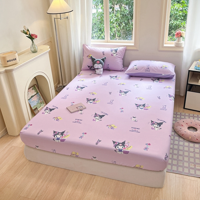 91家纺网 家纺一手货源 找家纺 博雅 2024新款三丽鸥卡通系列全棉印花床笠 派对库洛米