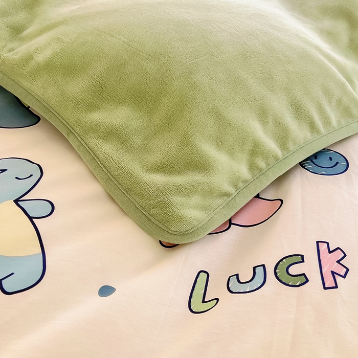 91家纺网 家纺一手货源 找家纺 2024新款全棉加牛奶绒四件套单被套系列-四件套 恐龙家族